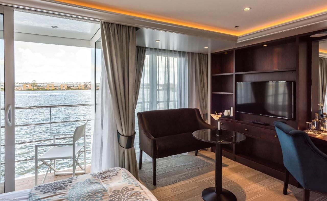 Select Ms Charles Dickens - Frankfurt Hotel Frankfurt am Main Bagian luar foto